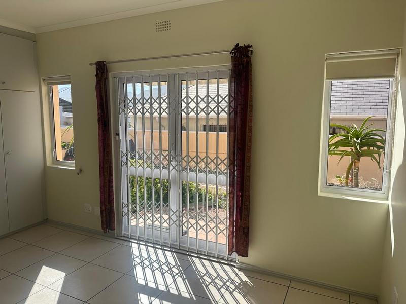 To Let 1 Bedroom Property for Rent in Fish Hoek Western Cape